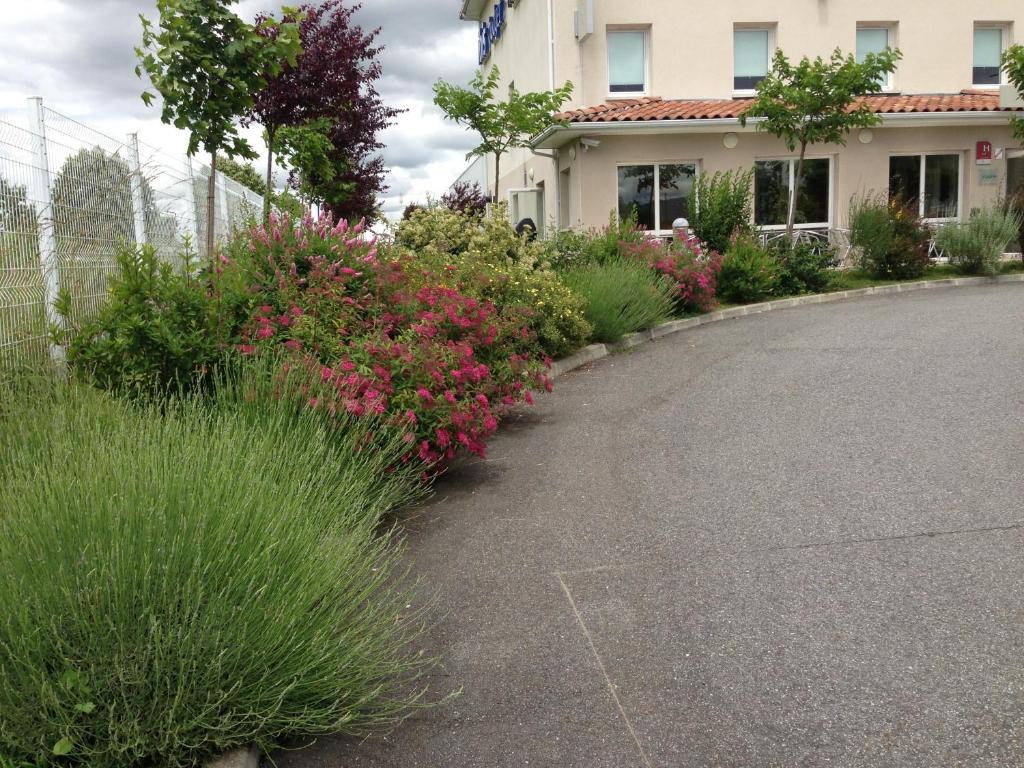 Ibis Budget Saint Gaudens Estancarbon Exterior foto