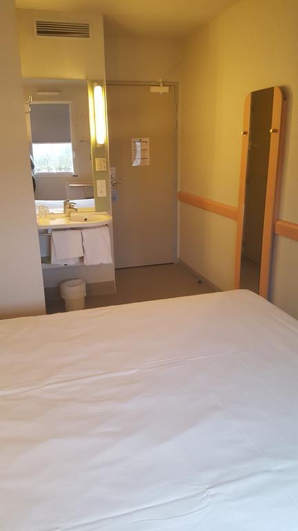 Ibis Budget Saint Gaudens Estancarbon Exterior foto